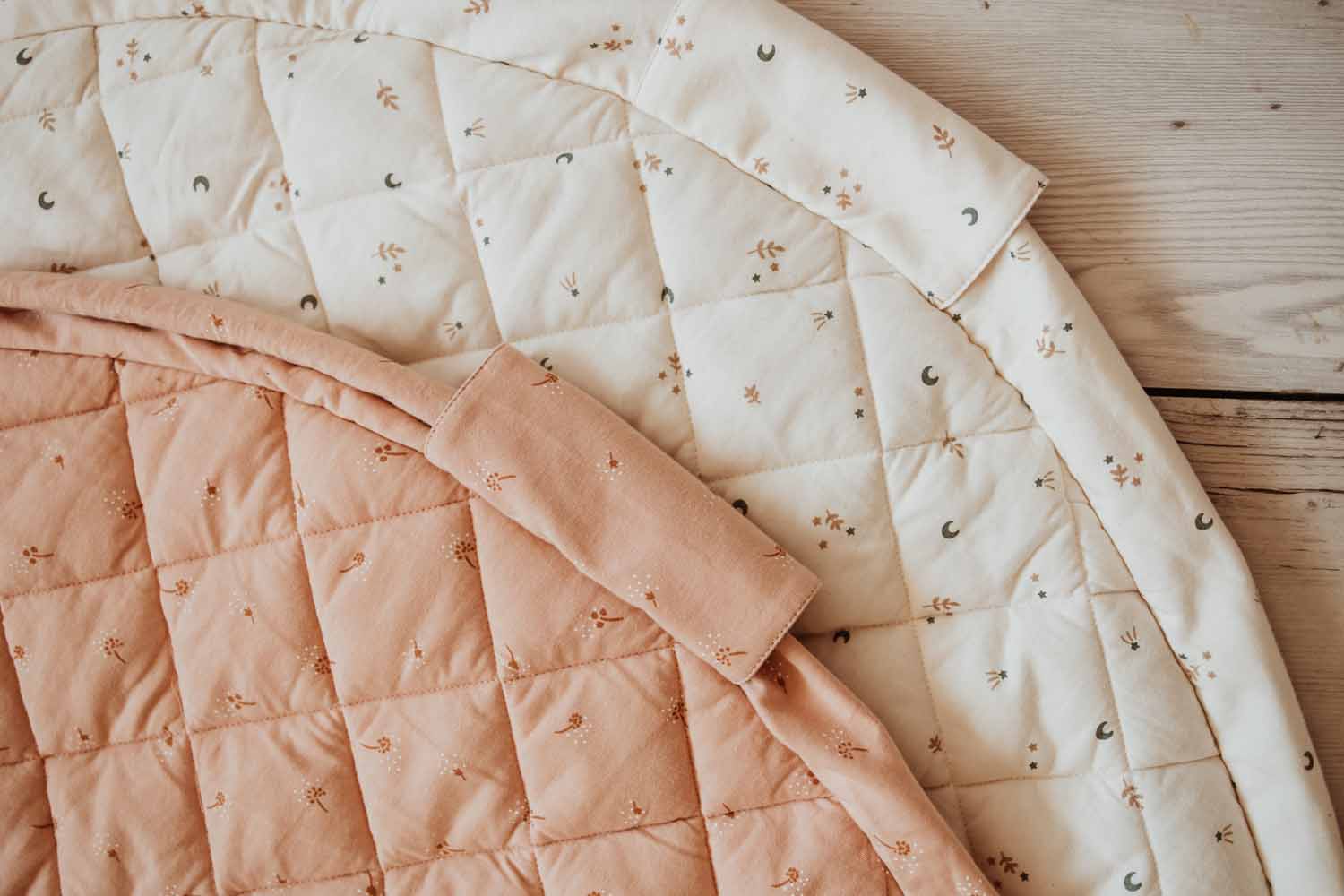 detail picture of Moon and Fleuri organci babymat