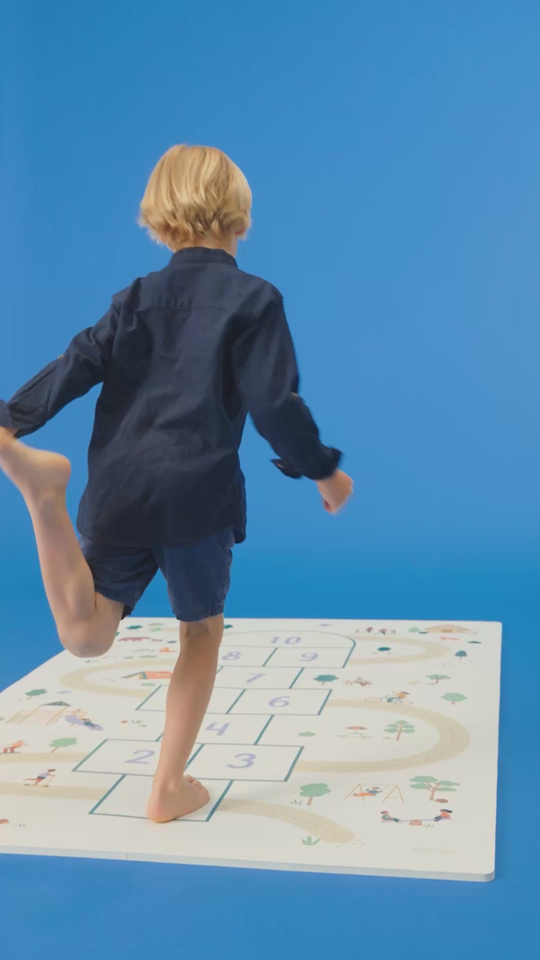 puzzlemat, storage box & mini house - treehouse